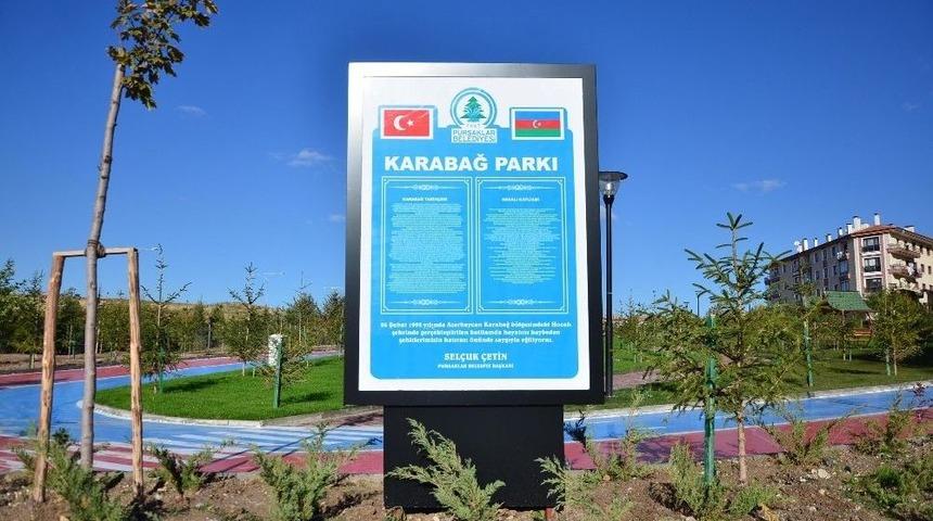 Karabağ Parkına Anlamlı Tabela