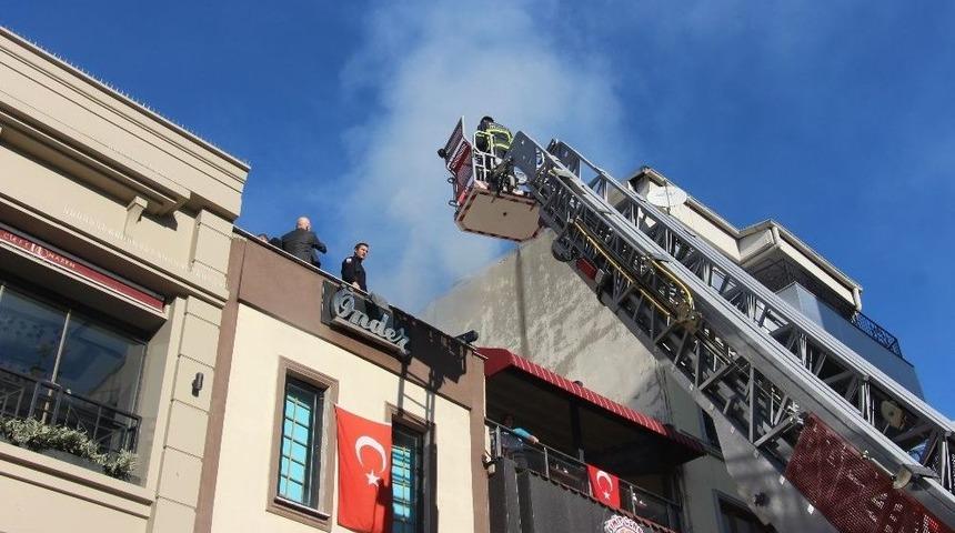 Şehir Merkezinde Korkutan Yangın