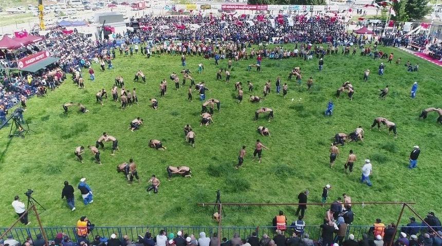 D&ouml;şemealtı&rsquo;nın G&uuml;reş&ccedil;ilerinden B&uuml;y&uuml;k Başarılar
