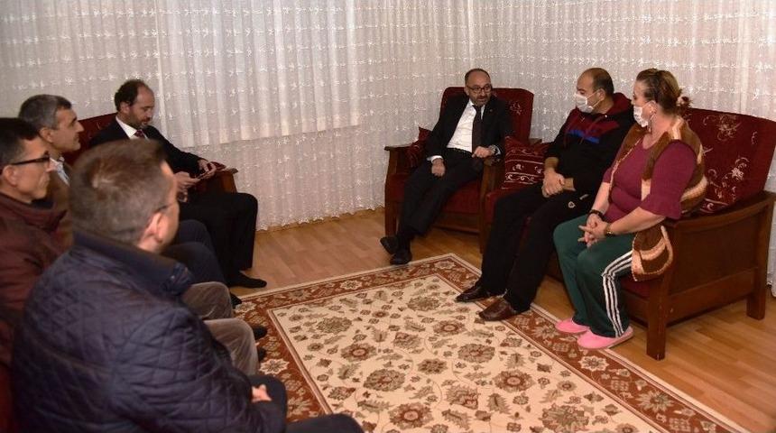 Başkan &Uuml;z&uuml;lmez, B&ouml;brek Kardeşlerini Ziyaret Etti