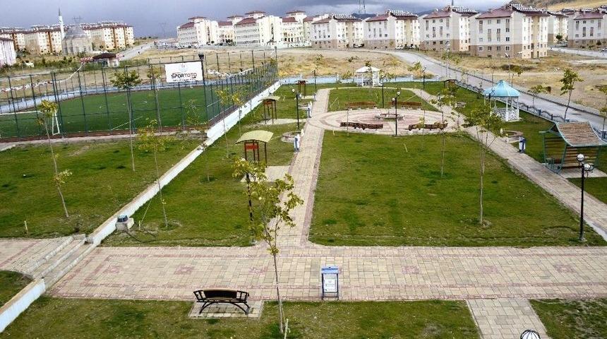 Şehitlerin İsimleri Tuşba&rsquo;da Yaşatılıyor