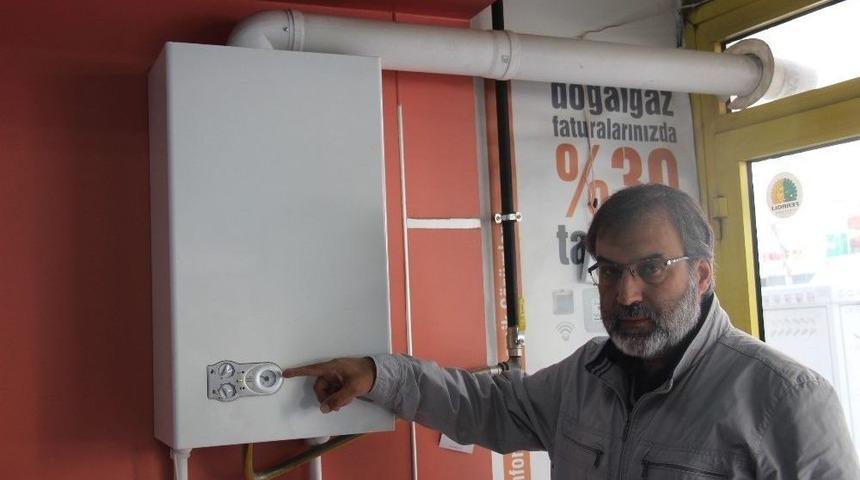 Hermetik Kombiler Zehirlenmenin &Ouml;n&uuml;ne Ge&ccedil;iyor