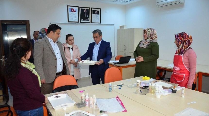 Başkan &Ccedil;etin, H&uuml;ma Sultan Hanım Evi&rsquo;ni Ziyaret Etti