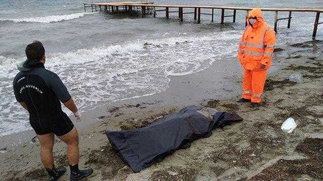 Lapseki’de Deniz Kıyısında Ceset Bulundu