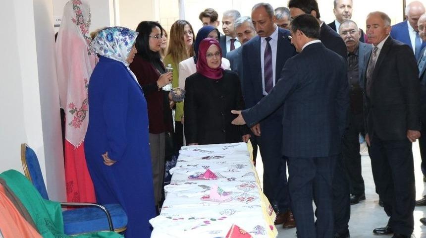 Elazığ&rsquo;da &lsquo;tahta Baskı&rsquo; Sergisi A&ccedil;ıldı