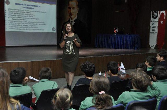 Kolej Vakfından Verimli Ders Çalışma Teknikleri