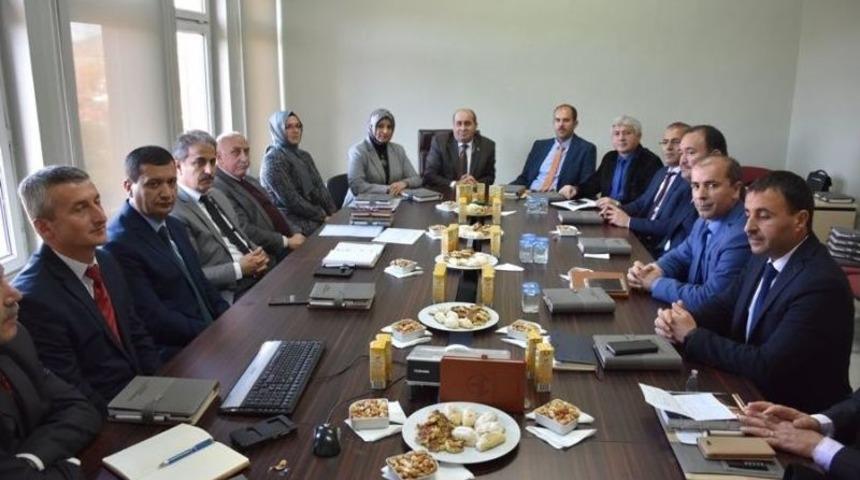 İlçe Milli Eğitim Müdürleri İstişare Toplantısı Yenipazar’da Yapıldı