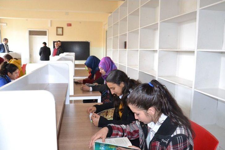 Okul Kütüphanesi Kitap Bağışı Bekliyor G5