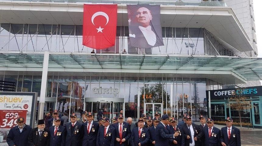 Gaziler Cumhuriyet İ&ccedil;in Nata Vega Outlet&rsquo;te