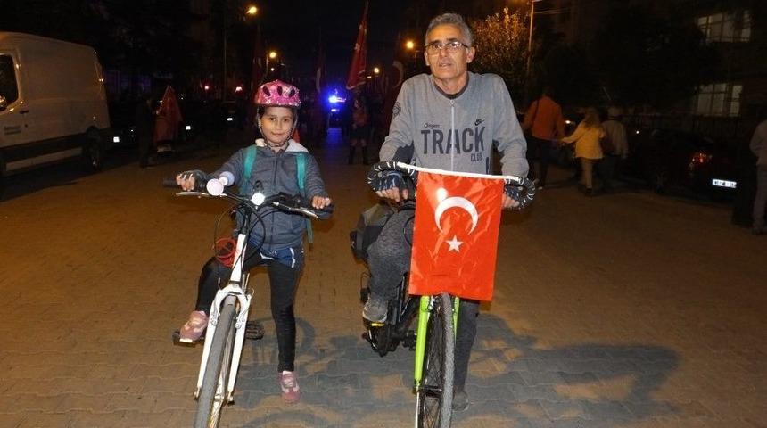 Baba Kız Bisiklet&ccedil;i Oldular