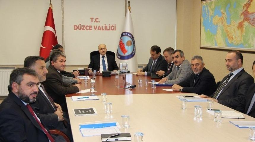 Vali M&uuml;ft&uuml;lerle Bir Araya Geldi