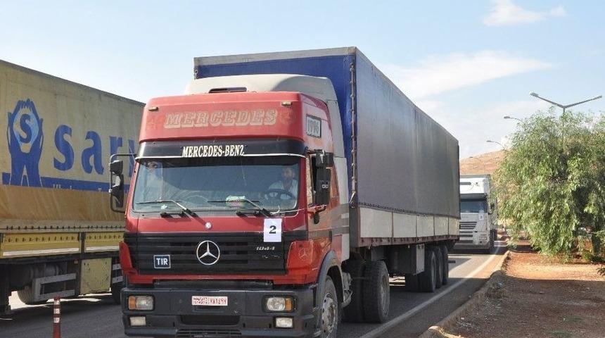 Bm&rsquo;den Suriye&rsquo;ye 17 Tırlık İnsani Yardım