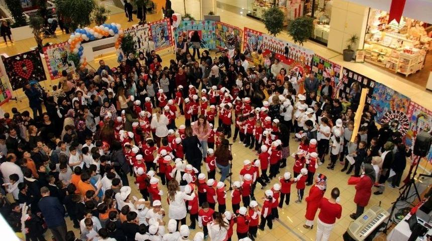 Tekden Anaokulu &Ouml;ğrencilerinden &rsquo;&ccedil;ocuk G&ouml;z&uuml;yle Atat&uuml;rk Ve Cumhuriyet&rsquo; Sergisi