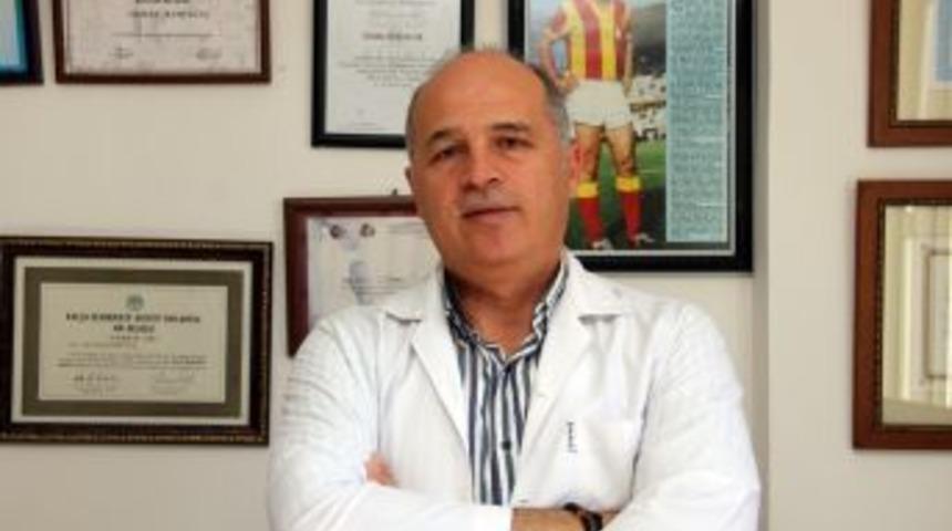 Kazada Kopan Bacağı Ameliyatla Yerine Dikildi