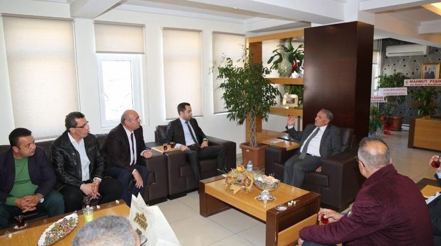 Mhp Belediye Meclis &Uuml;yelerinden Belediye Başkanı &Ouml;zkan&rsquo;a Ziyareti