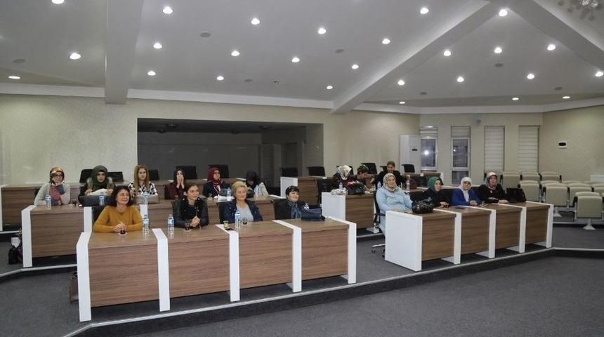 Kadın Kollarından Niğde Belediye Başkanına Ziyaret