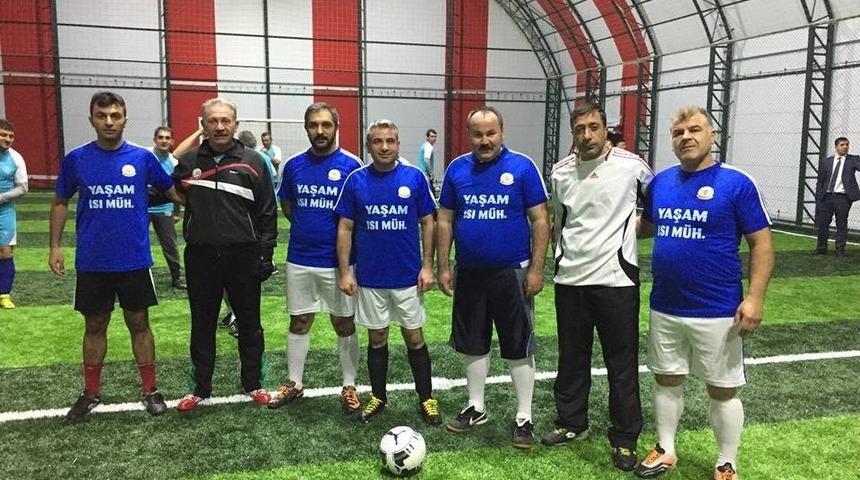 Hanak&rsquo;ta Halı Saha A&ccedil;ılışı Yapıldı