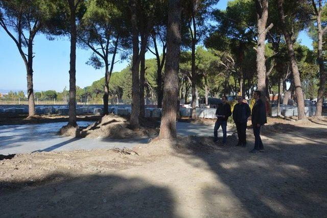 Şehzadeler Park’ta Çalışmalar Tüm Hızıyla Devam Ediyor