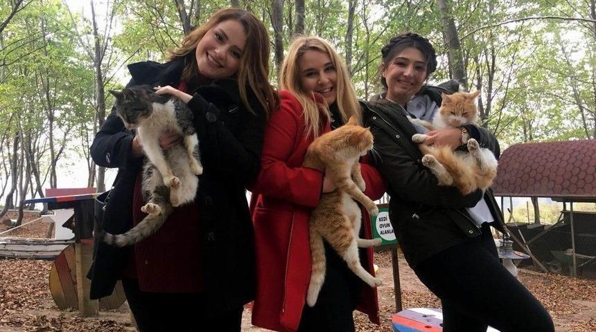 Geleceğin Veterinerleri Hayvan Barınağında