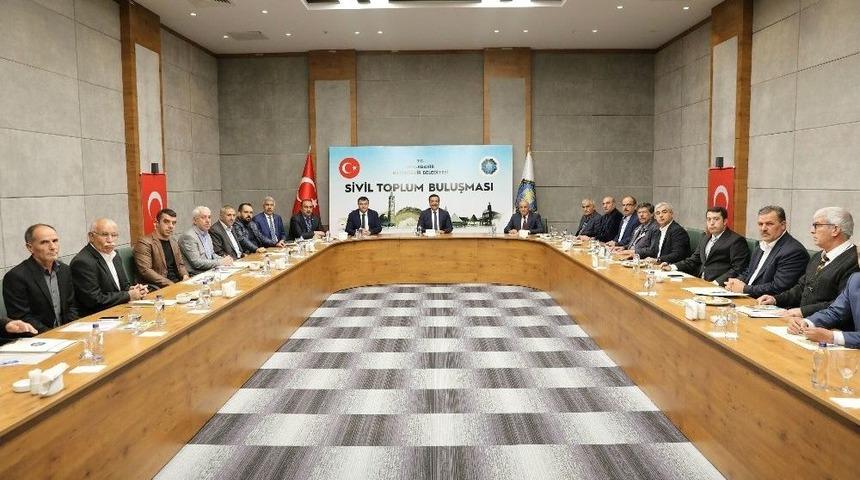 Başkan Atilla Esnafla Bir Araya Geldi