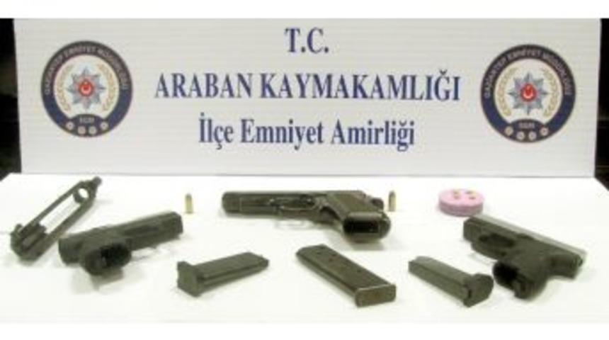 Polis Uygulamasında Silah Ele Ge&ccedil;irildi