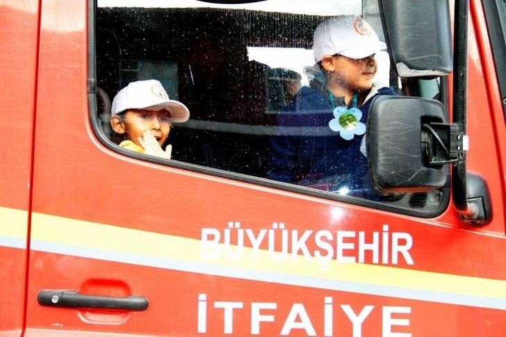 Minik Öğrenciler ‘yangın Dede’den Eğitim Aldı G1