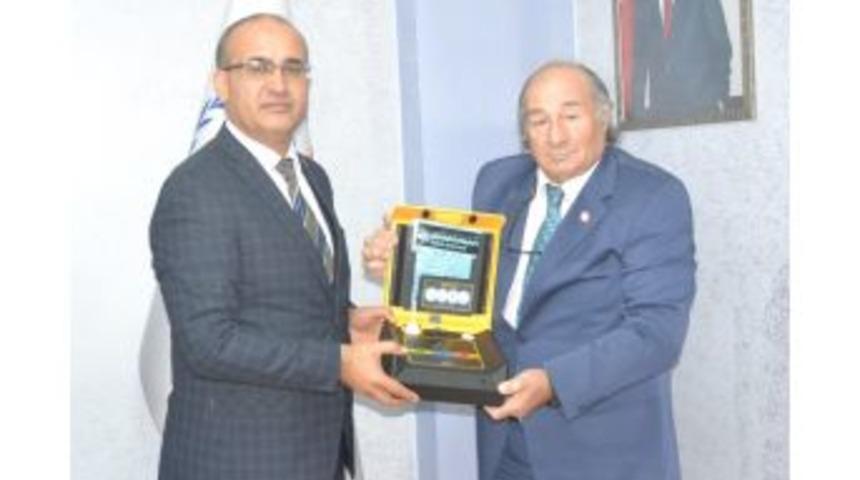 Sporcuların Ani Kalp Durmalarına Karşın Defbrilasyonlu Önlem