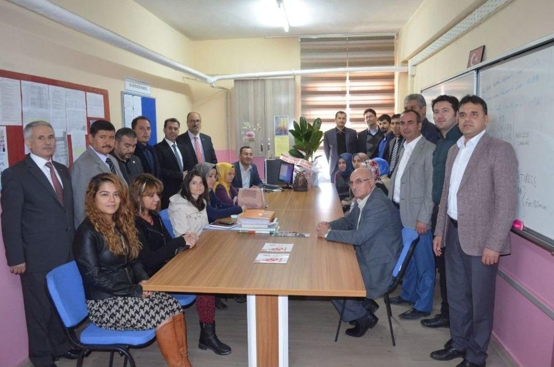 &Ouml;ner Ve Ekibi Kulalı Eğitimcilerin Sorunlarını Dinledi