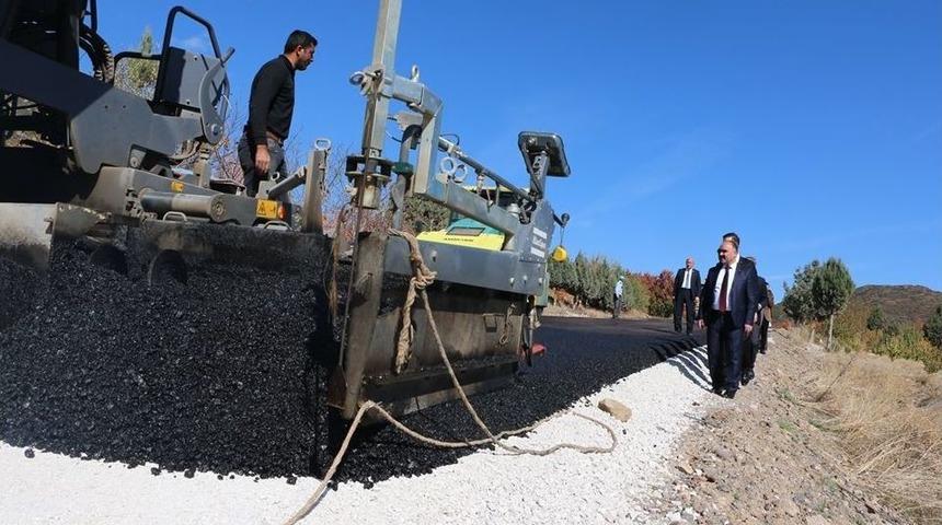 Isparta&rsquo;da 2018 Hedefi 210 Kilometre Sıcak Asfalt