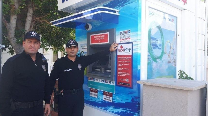 Alanya&rsquo;da Atm Dolandırıcılığına &Uuml;&ccedil; Ayarı Dilde Afişli &Ouml;nlem