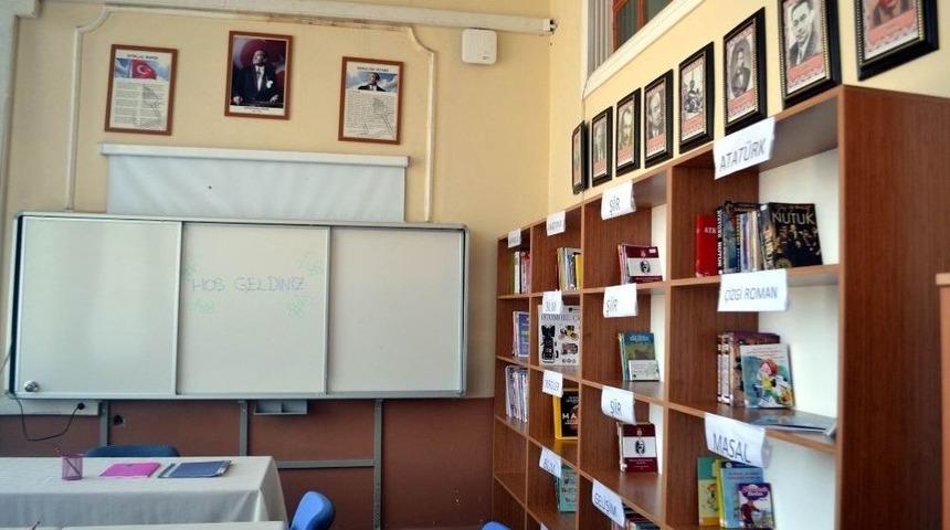 Eğitim Gördüğü Okula Vefa Örneği