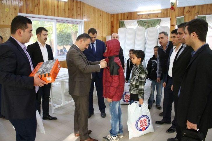 İhtiyaç Sahibi 2 Bin Öğrenciye Giyim Yardımı G1