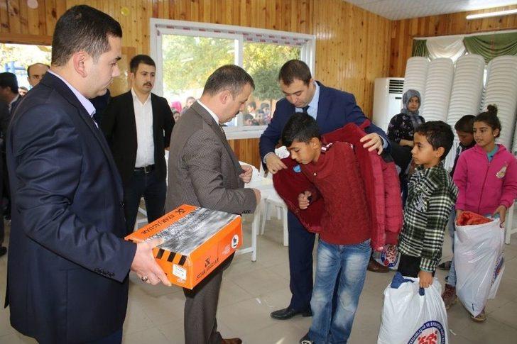 İhtiyaç Sahibi 2 Bin Öğrenciye Giyim Yardımı G2