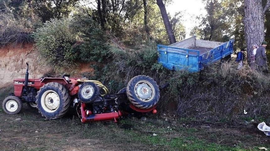 Trakt&ouml;r U&ccedil;urumdan Yuvarlandı: 1 Yaralı