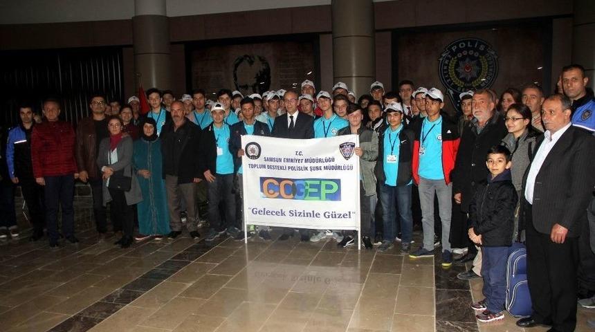 Polisten &Ouml;ğrencilere &Ccedil;anakkale Gezisi