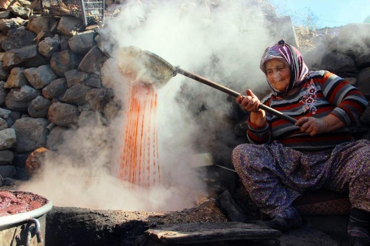 (&ouml;zel Haber) Pekmez Kazanları Kaynıyor
