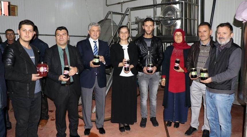 K&ouml;yde Kurdukları Fabrikadan D&uuml;nya&rsquo;ya Pancar Pekmezi İhra&ccedil; Edecekler