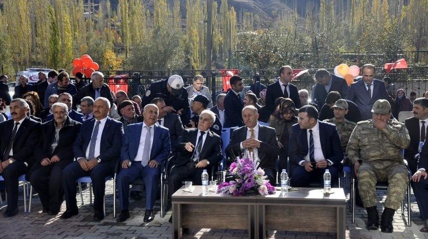 16 Derslikli Niyazi &Ccedil;akmak&ccedil;ı İmam Hatip Ortaokulu A&ccedil;ıldı