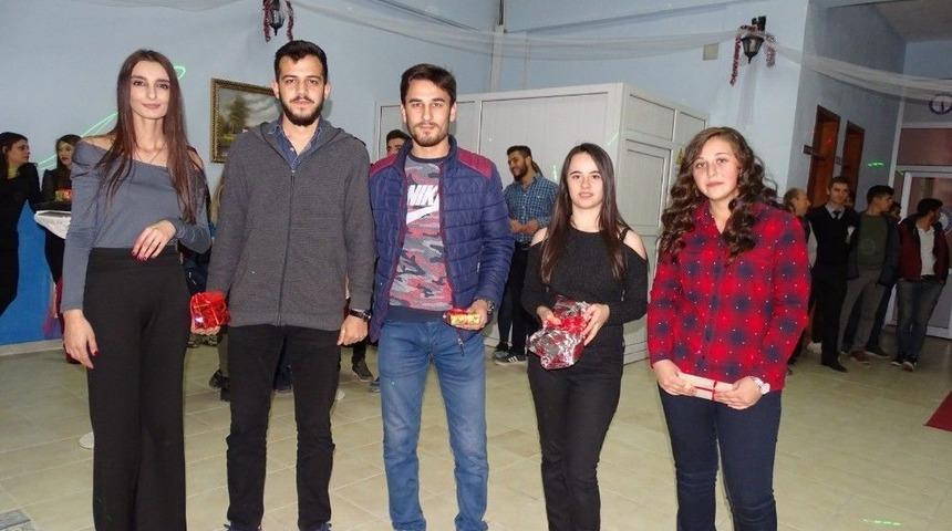 Hisarcık Myo&rsquo;da &rsquo;tercih Sizden, Hediye Bizden&rsquo; Kampanyasının &Ouml;d&uuml;lleri Dağıtıldı