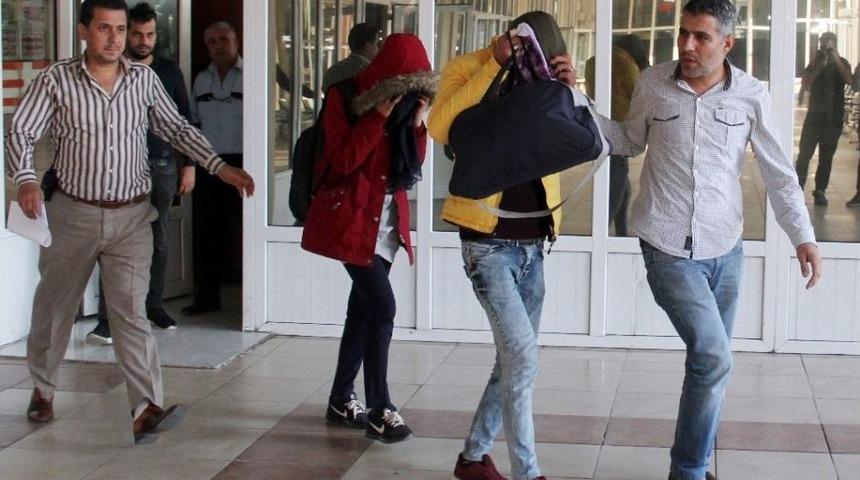 18 Yaşından K&uuml;&ccedil;&uuml;k Sevgililer Aileleri Evlendirmedi Diye Evden Ka&ccedil;tı