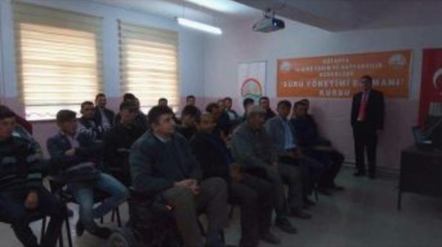 Aslanapa’da Arıcılık Kursu