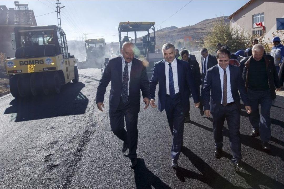 Başkan &Ccedil;elik, &Ouml;zvatan&rsquo;da İncelemelerde Bulundu