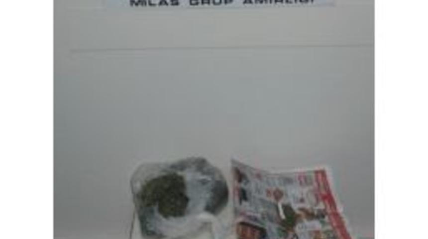 Milas&rsquo;ta Ş&uuml;pheli Ara&ccedil;tan Uyuşturucu &Ccedil;ıktı