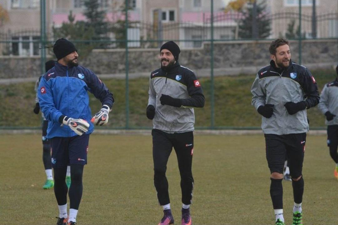 Bb Erzurumspor Giresunspor Ma&ccedil;ı Hazırlıklarını S&uuml;rd&uuml;rd&uuml;