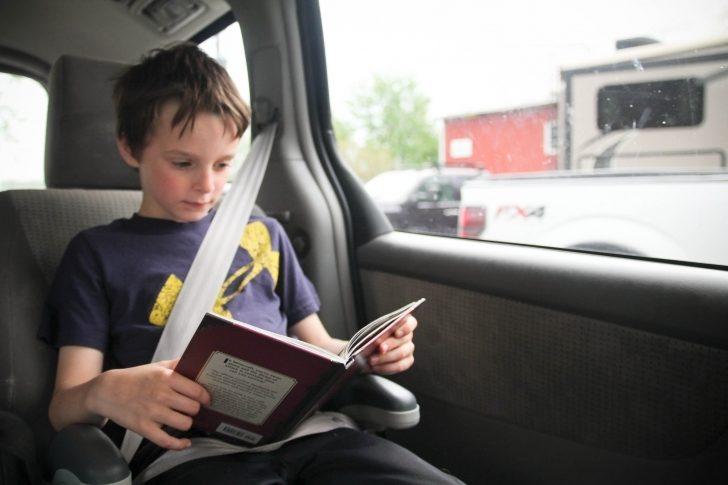 Arabada Kitap Okurken Neden Mideniz Bulanıyor?