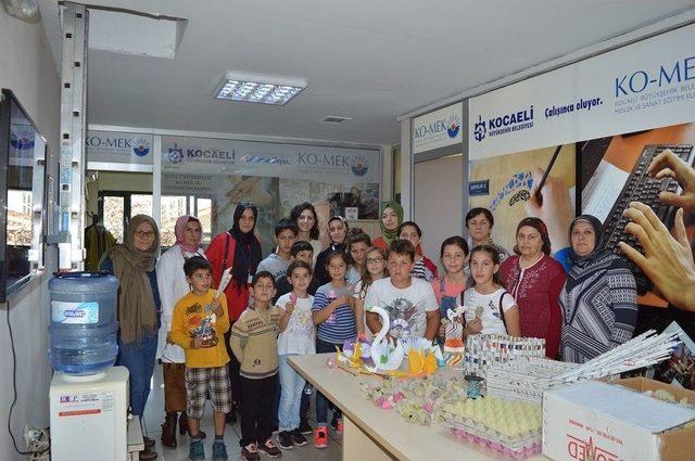 Bilgi Evi Öğrencileri Atık Kâğıttan Ambalaj Yapımını Öğrendiler