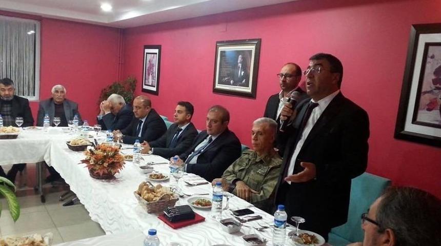 Sarıkamış Gen&ccedil;ler Birliği Spor Dayanışma Yemeğinde Protokolle Bir Araya Geldi