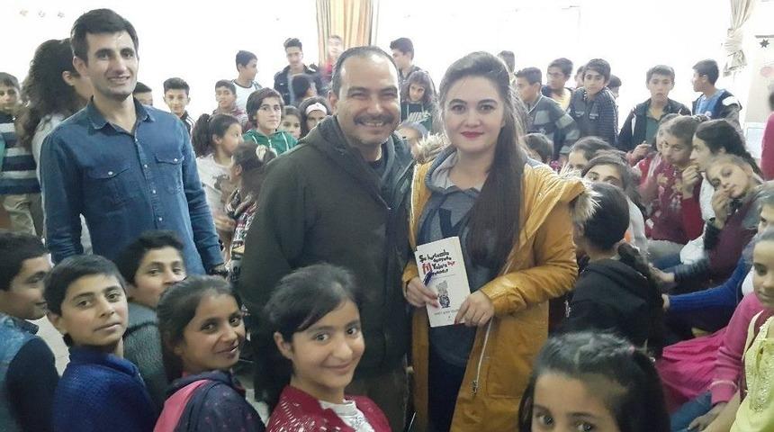 Kişisel Gelişim Uzmanı İzg&ouml;ren&rsquo;den K&ouml;y Okulu &Ouml;ğrencilerine Ziyaret