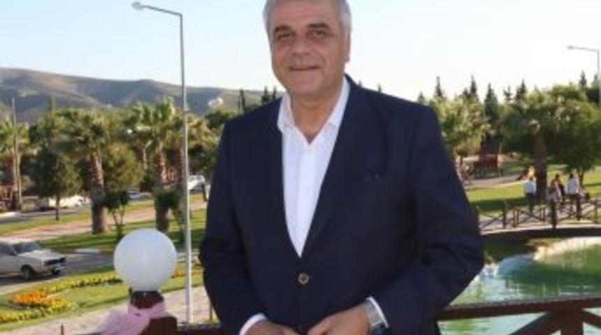 T.m. Akhisarspor, 3 Oyuncusunun S&ouml;zleşmesini Uzatacak