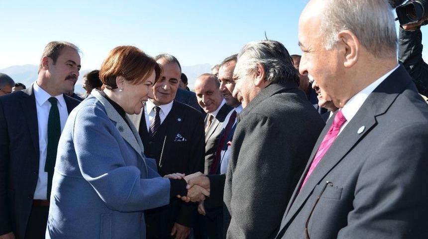 Meral Akşener: "ben Artık Ahlatlı Oldum"